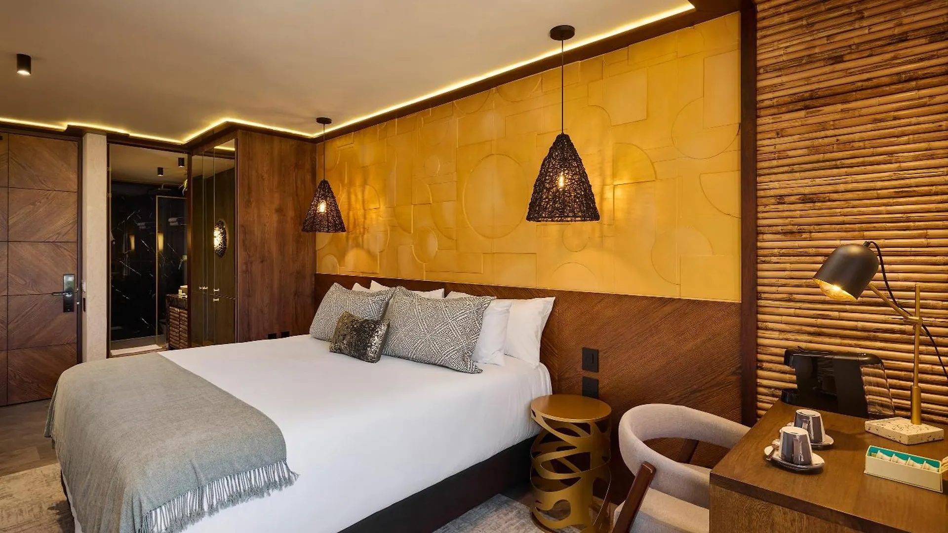 Golden Valley Hotel Medellin