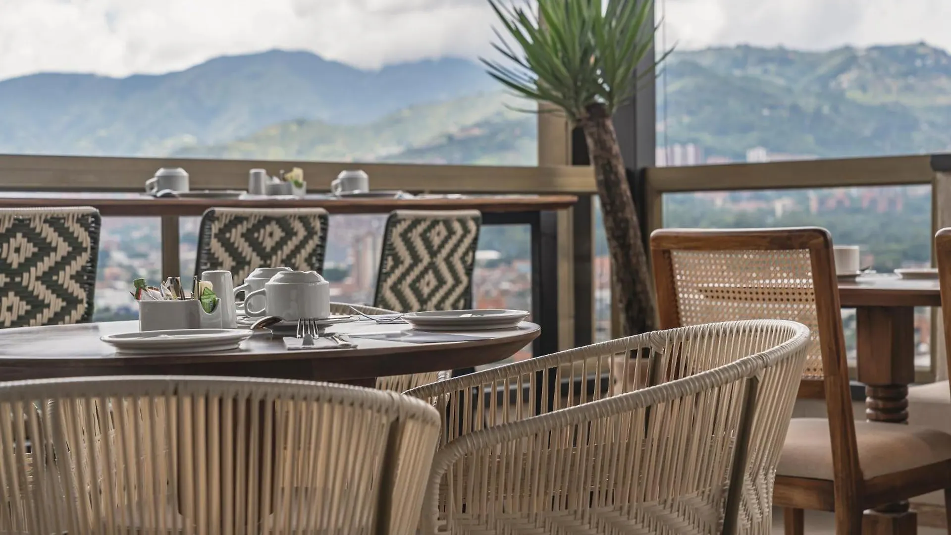 Golden Valley Hotel Medellín