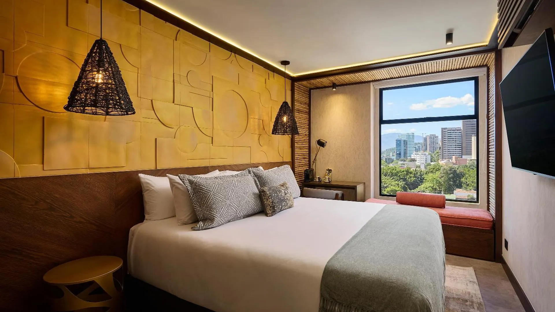 ****  Golden Valley Hotel Medellín Colombia
