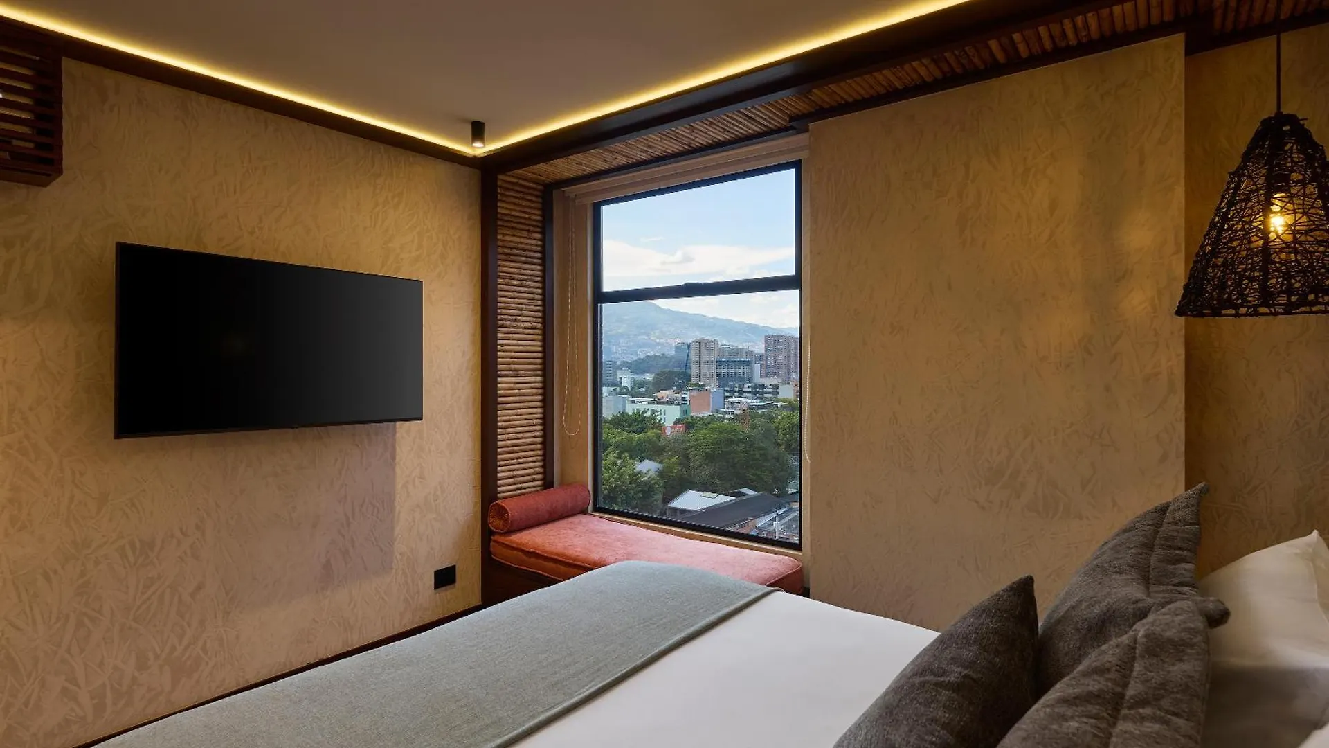 Golden Valley Hotel Medellín