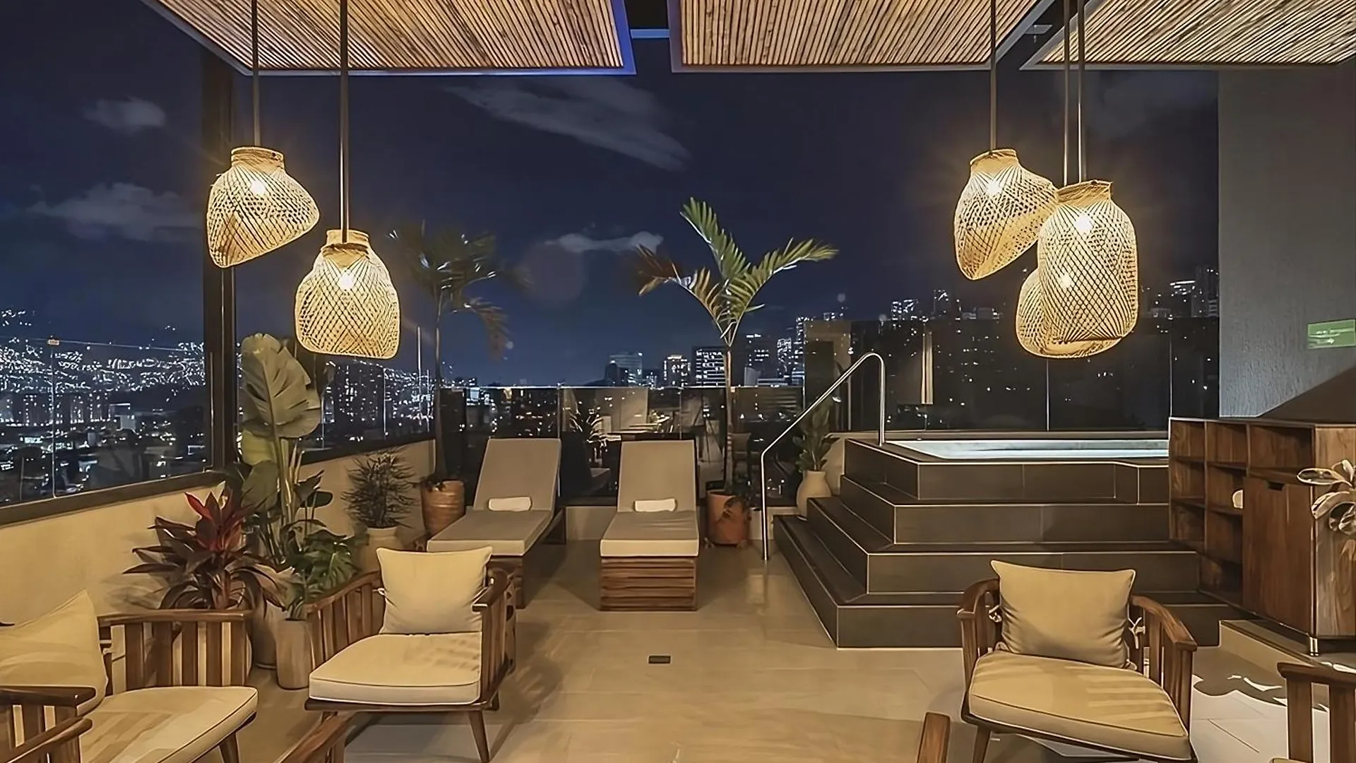 Golden Valley Hotel Medellin